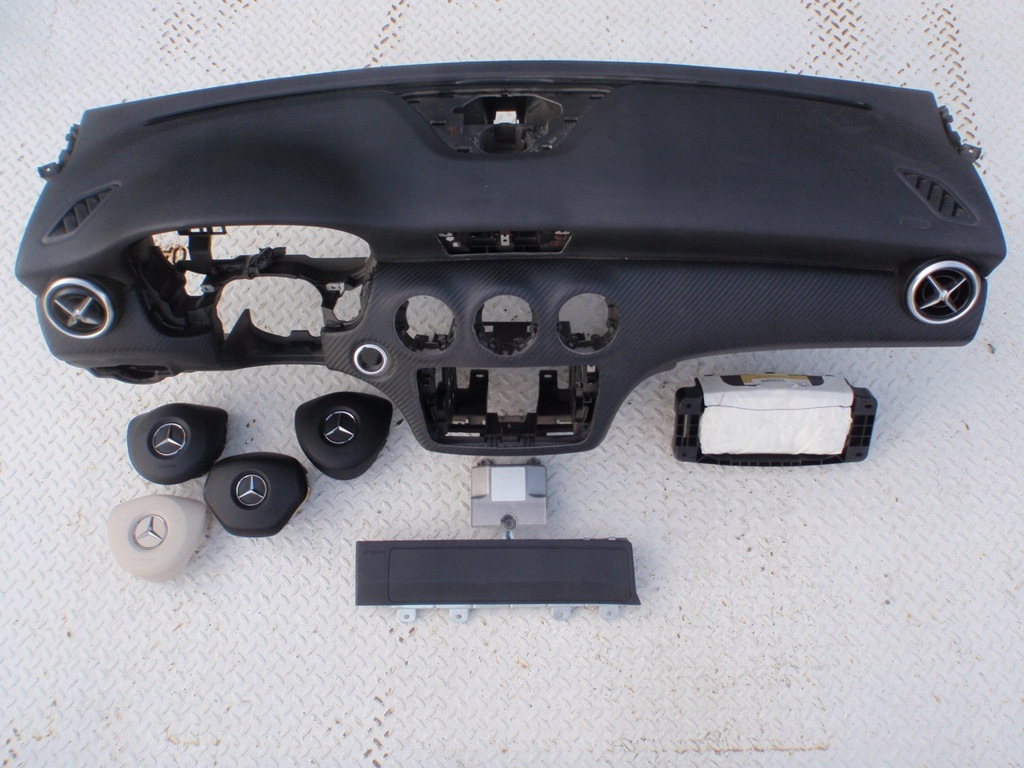 фото №5, Mercedes w176 a приборная панель приборная панель консоль подушки безопасности ремни