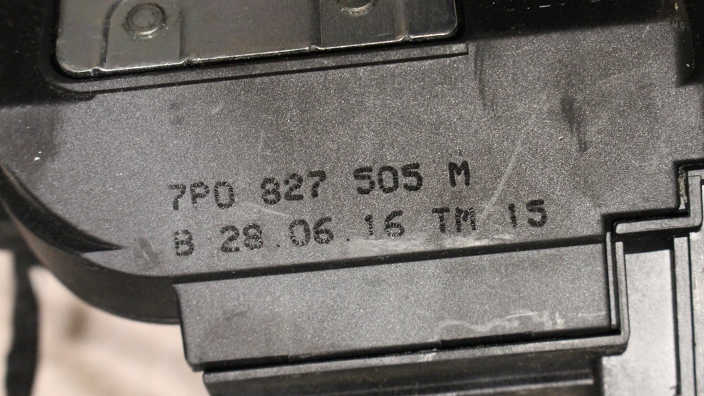 фото №7, Оригінальний номер vag замок багажника vw sharan 11-