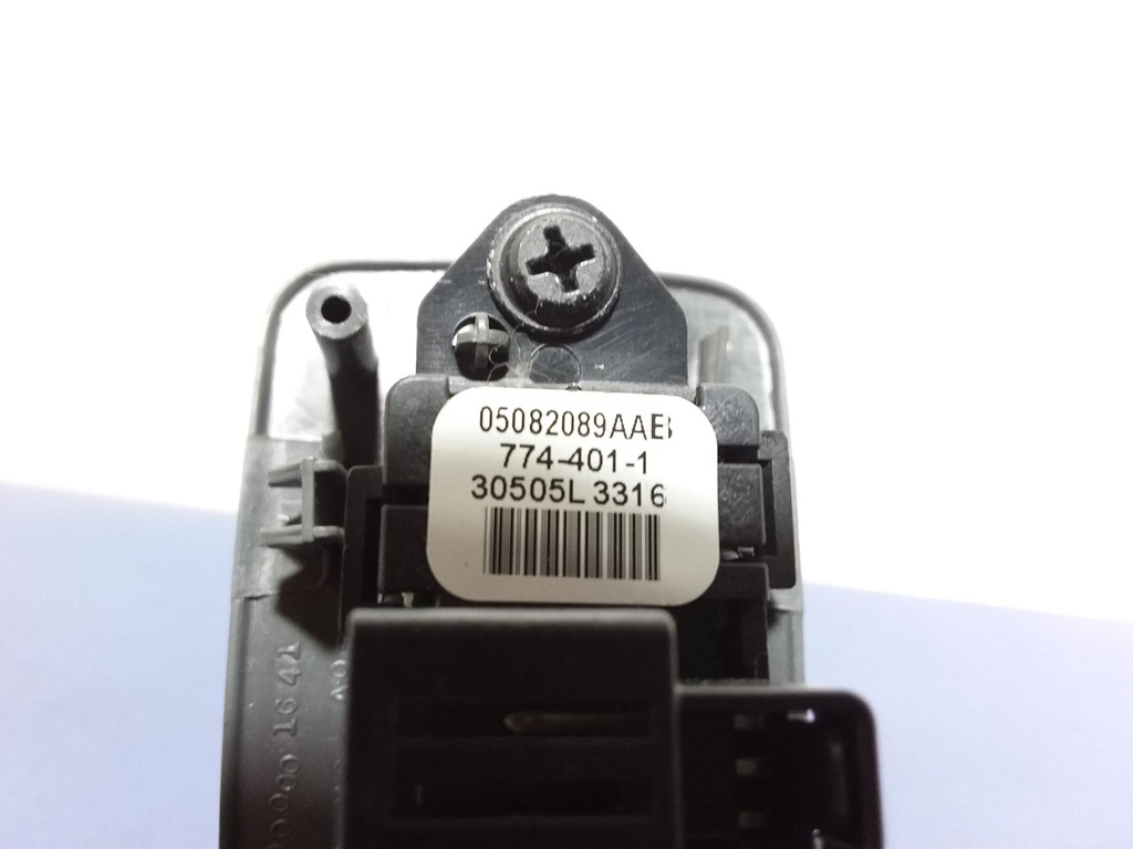 фото №5, Chrysler pacifica i перемикач скло лівий задня