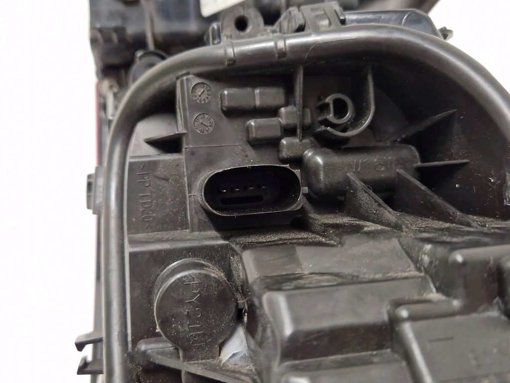 фото №9, Audi a4 s4 b9 2017 задняя сторона левая лампа задняя