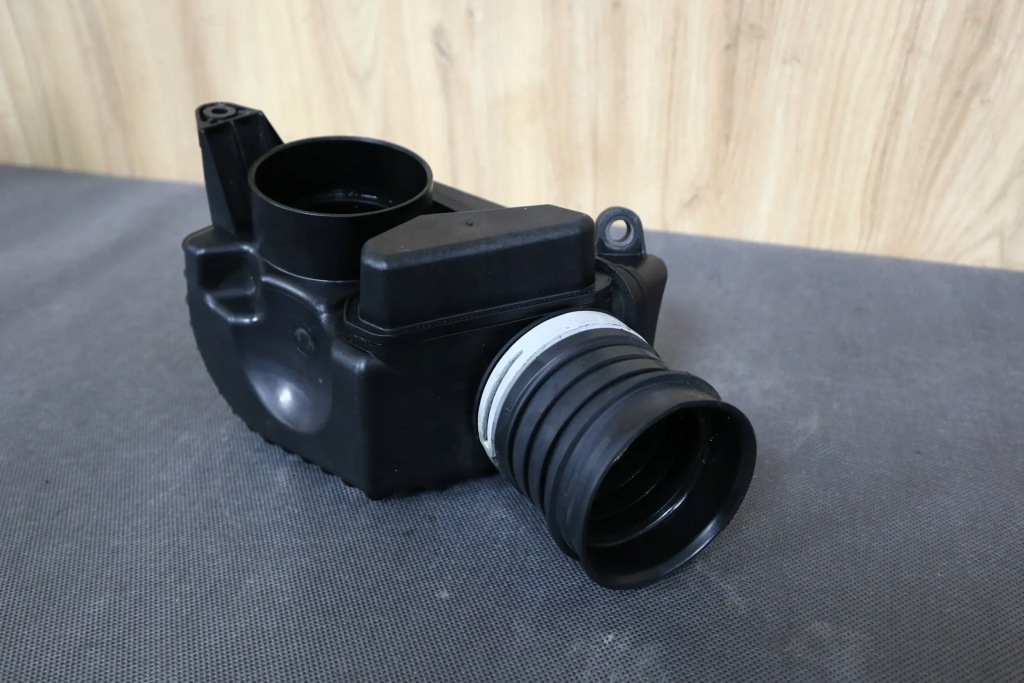 фото №4, Mercedes w203 w209 r171 1.8 k резонатор воздуха труба воздухозаборник 2710900804