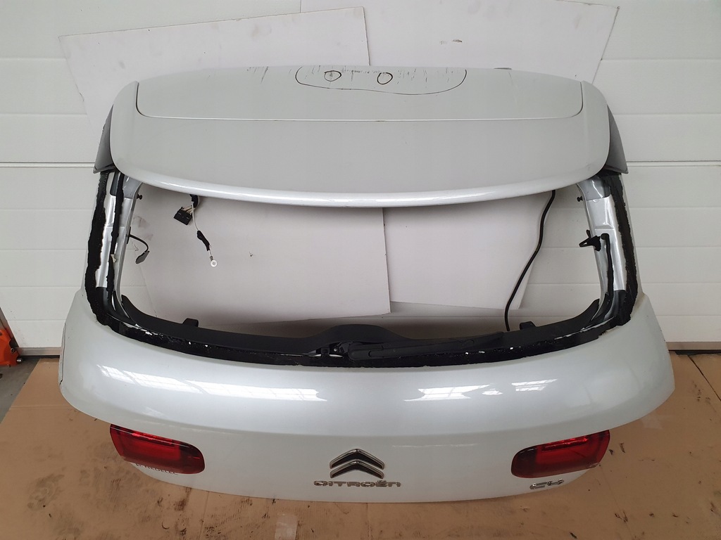 фото №1, Кришка багажника задня комплектна лампа камера citroen c4 cactus комплект