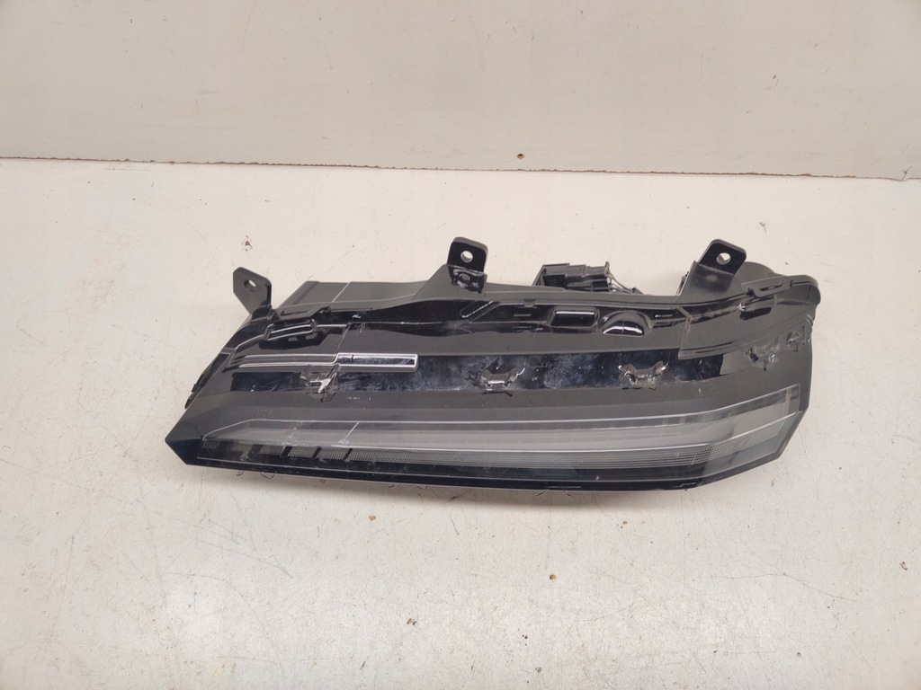 фото №5, Peugeot 308 iii противотуманная фара правый led drl 9835230880