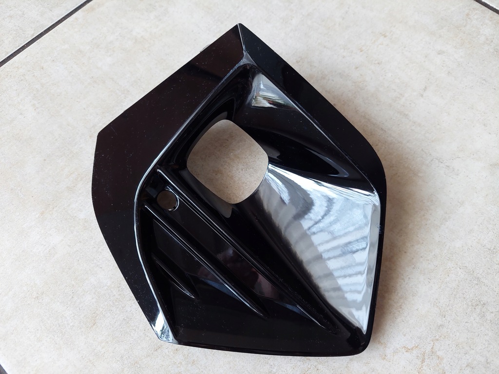 фото №7, Решётка бампера - перед - peugeot 2008 ii