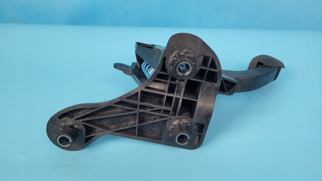 фото №11, Opel corsa f 1.2b 22r педаль сцепления 9824263080