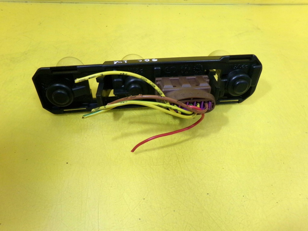 фото №5, Вкладыш лампы задний левый задняя peugeot 306 kombi nr322