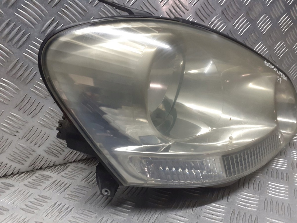 фото №7, Лампа правая передняя toyota avensis verso 2.0 d4d