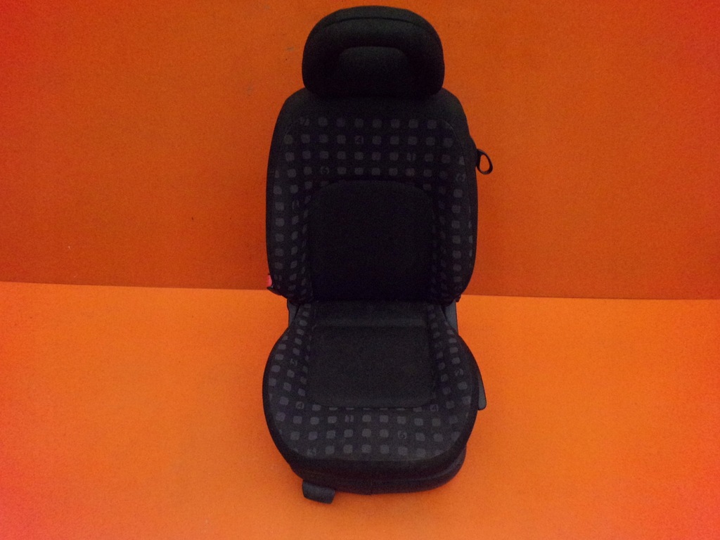 фото №1, Сиденье левый vw new beetle 01r