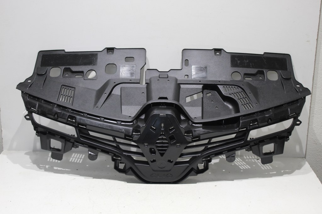 фото №1, Renault clio iv решётка радиатора идеальное состояние