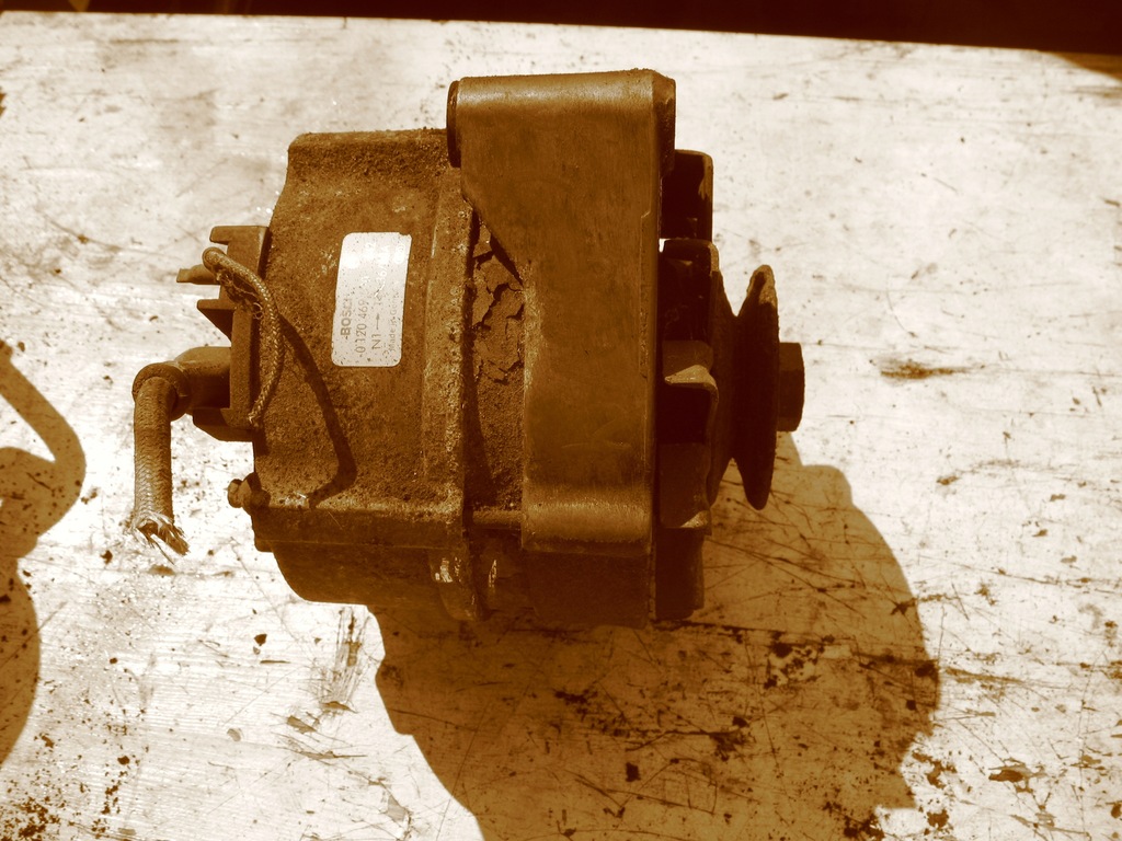 фото №1, Mercedes w126 2.8 генератор 0120469590