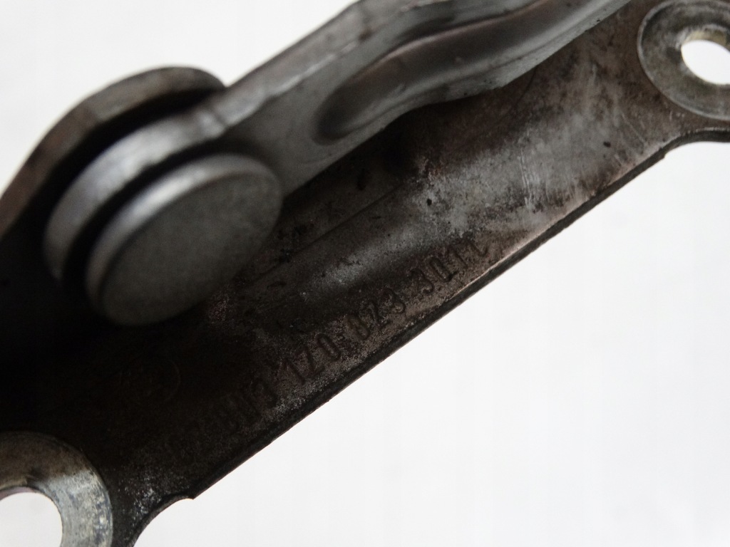 фото №9, Петля капот лівий skoda octavia ii 1z0823301c