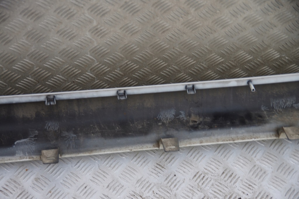 Молдинг порог левая jeep grand cherokee wk2 overland рестайлинг  pw7 bright white Киев