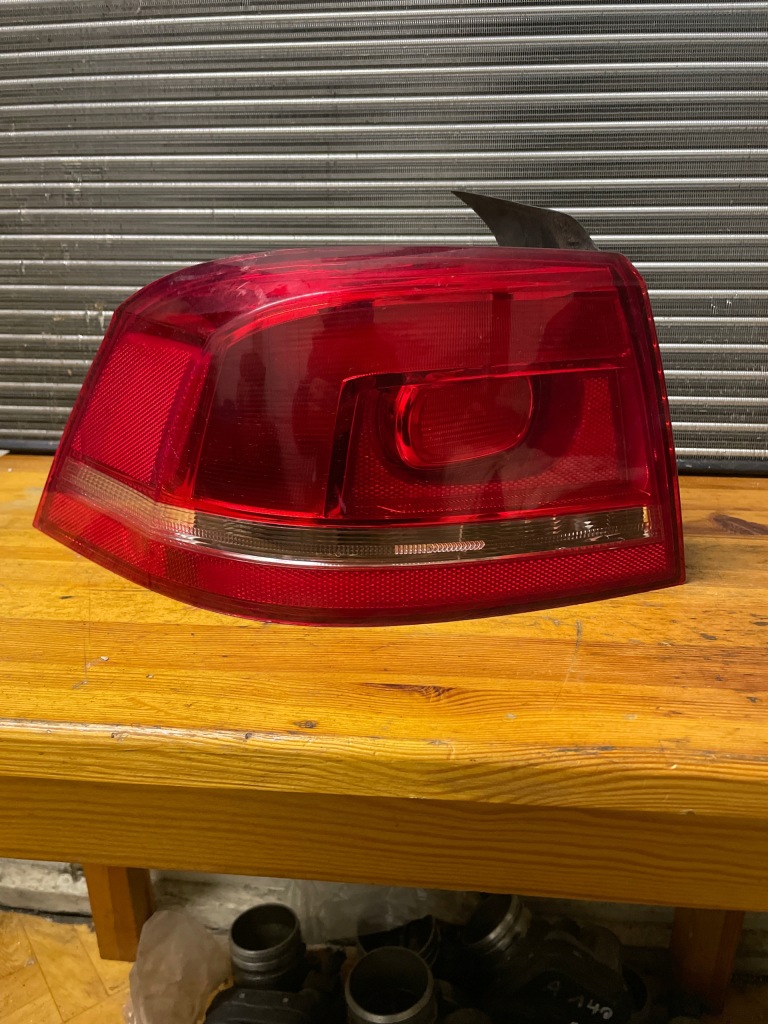 фото №1, Vw passat b7 sedan лампа левый задняя 3ae945095f