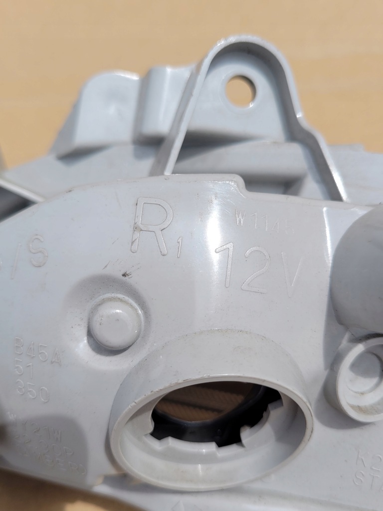 фото №6, Поворотник поворотник правый mazda 3 iii bm 13-