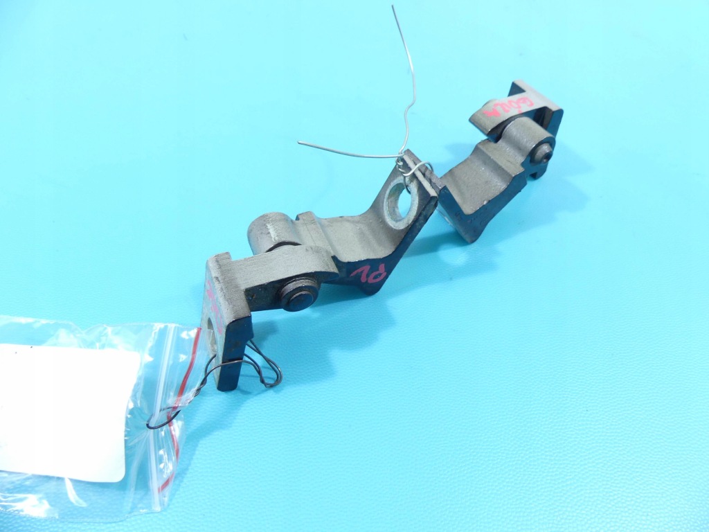 фото №1, Петля дверь перед левый пара skoda octavia iii 3