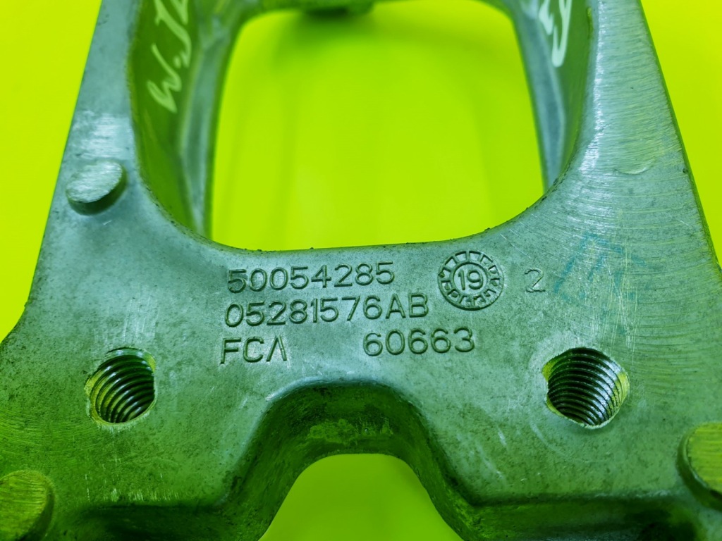 фото №8, Кронштейн кронштейн генератора wrangler jl kl 2.0 t 05281576ab