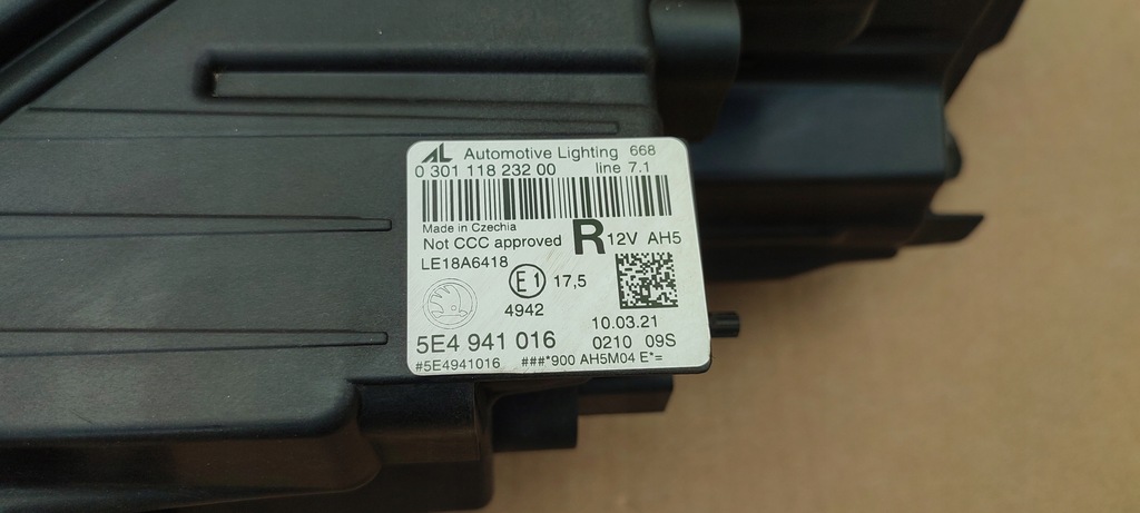 фото №12, Лампа правая skoda octavia iv 5e4 full led 2019-