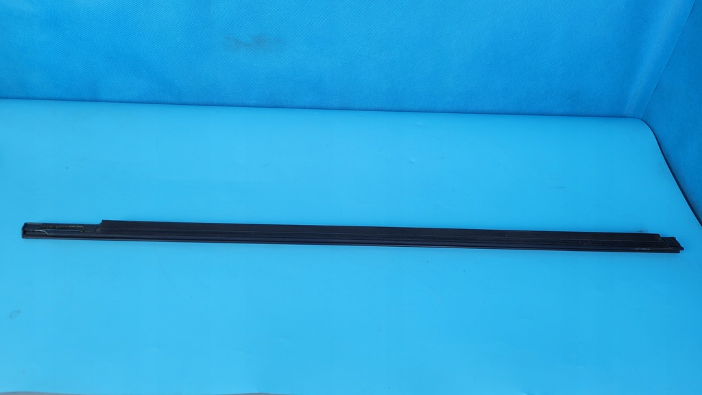 фото №8, Opel insignia b молдинг уплотнитель левая перед