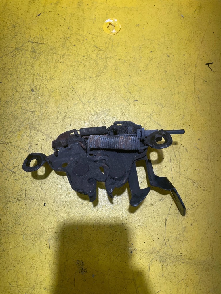 фото №1, Nissan note e11 2006 замок капот