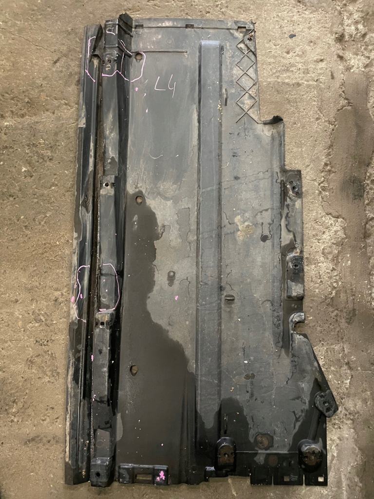 Купить Audi a4 b8 a5 накладка плита пол подвеска левая