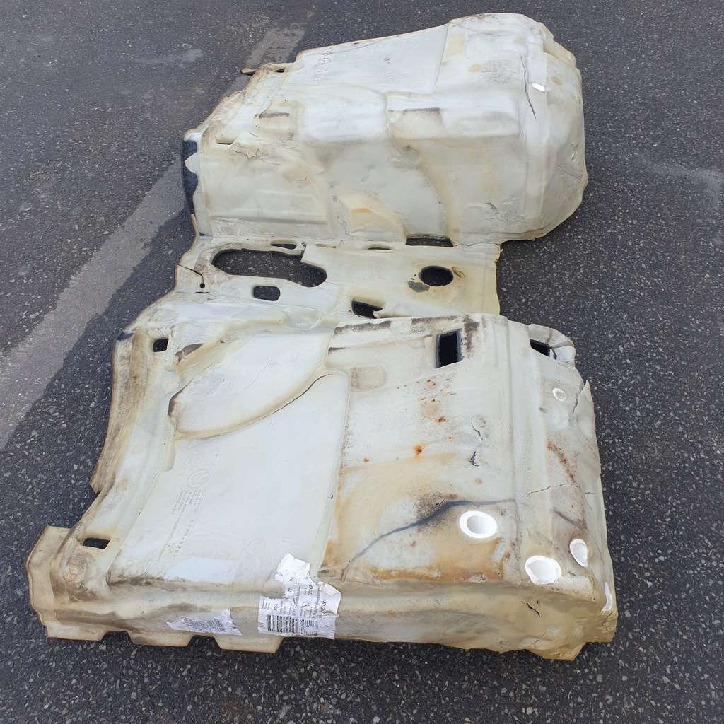 фото №9, Обшивка килимок підлога перед bmw 1 e87 10r оригінальний номер eu