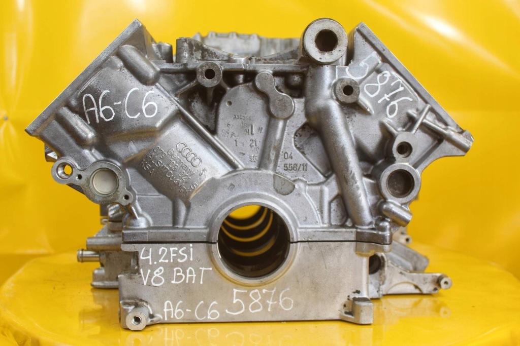 Блок двигателя dół audi a6 c6 a4 b7 4.2 fsi bat bbk 079103021s 079103032p с Разборки