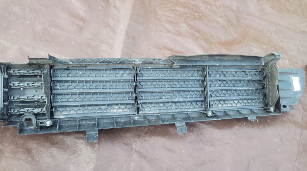 фото №8, Volvo xc40 воздуховод воздуха жалюзи шторка // 4607