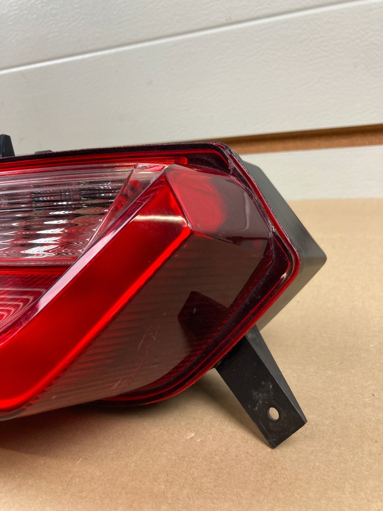 фото №7, Лампа права задня led chevrolet corvette c7