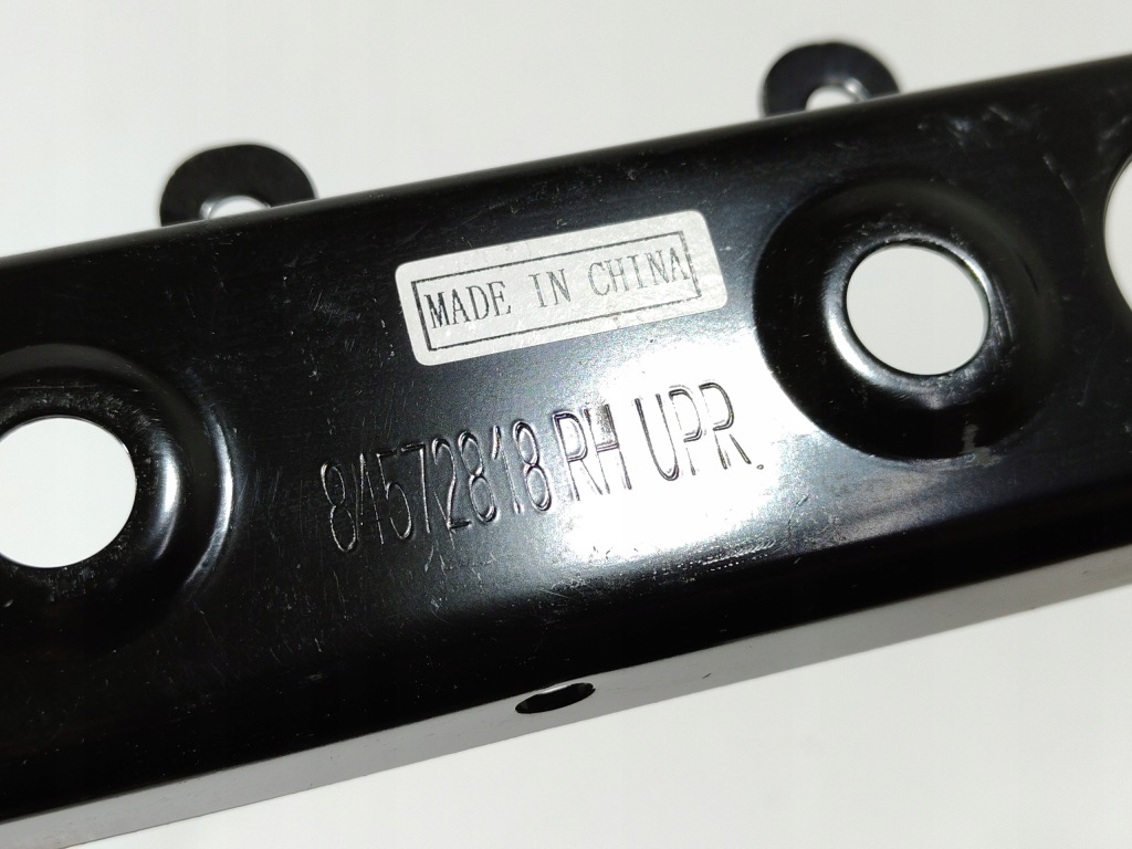 Верхний кронштейн крепления радиатора cadillac ct4 ct5 84572818 Недорого