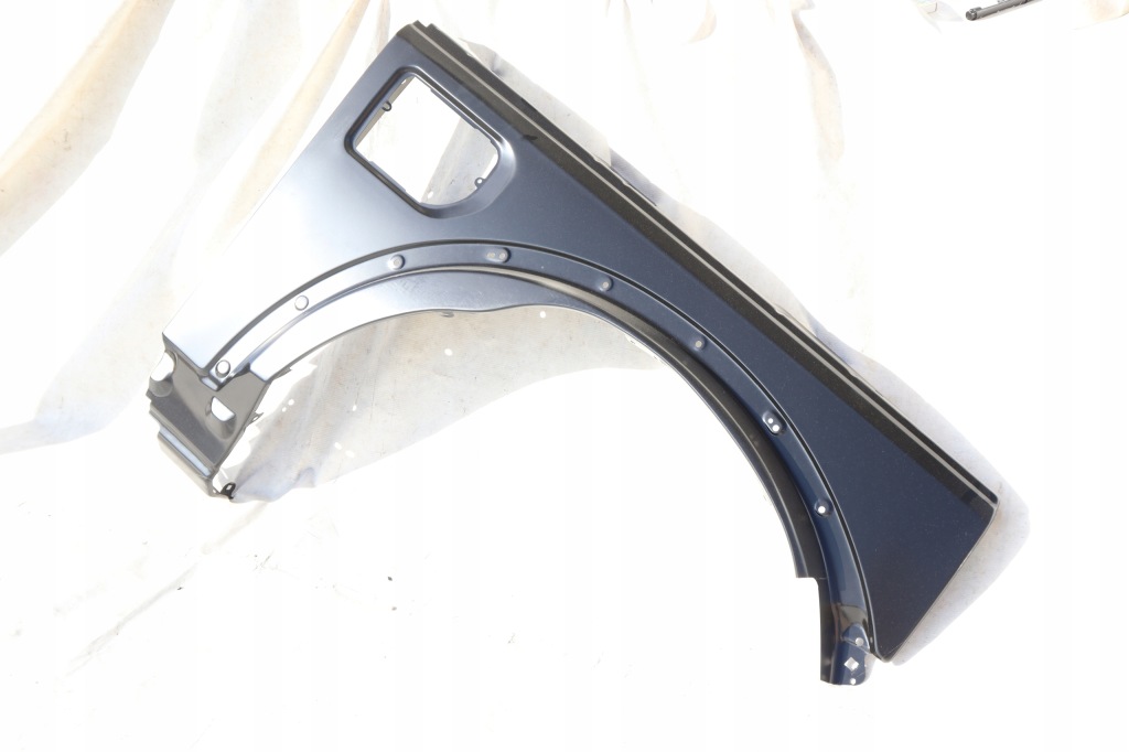 фото №3, Правий крила передній land rover discovery 4 09-15