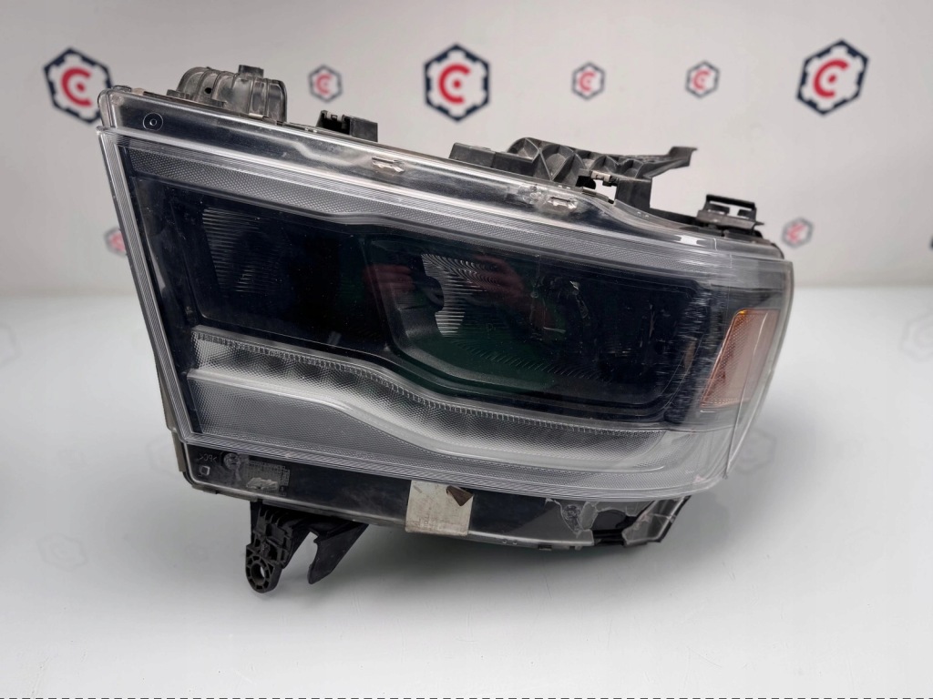 Купить Фара левая перед dodge ram v full led