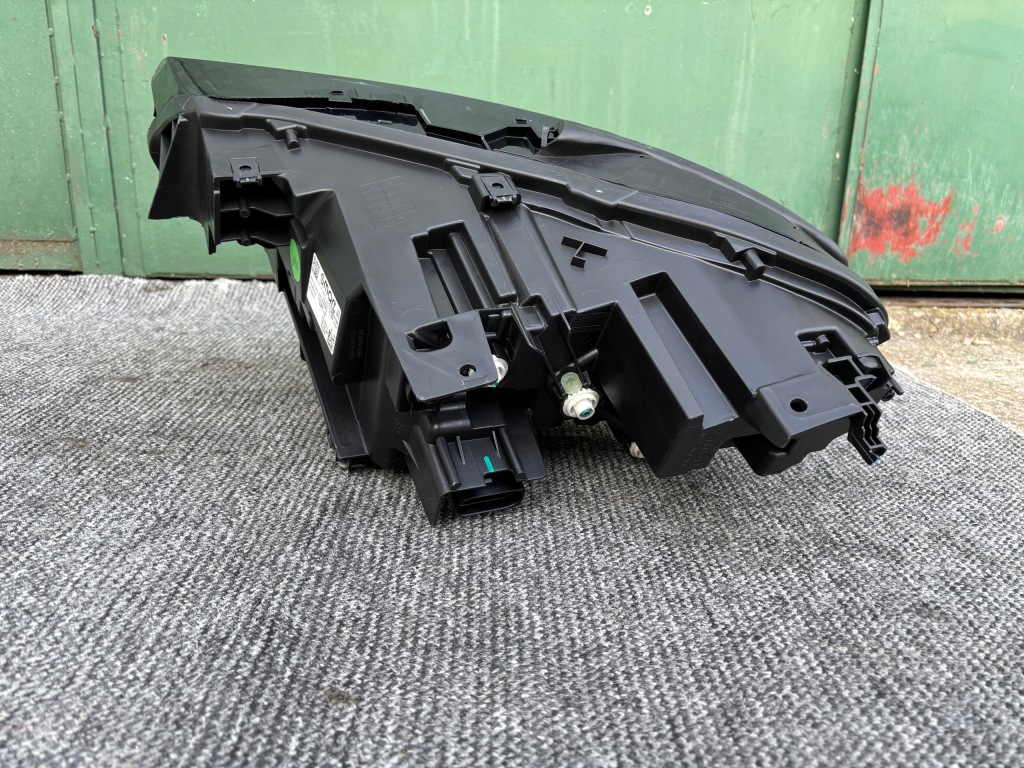 Smart #1 suv лампа правая передняя перед фара cyber sparks led с Разборки