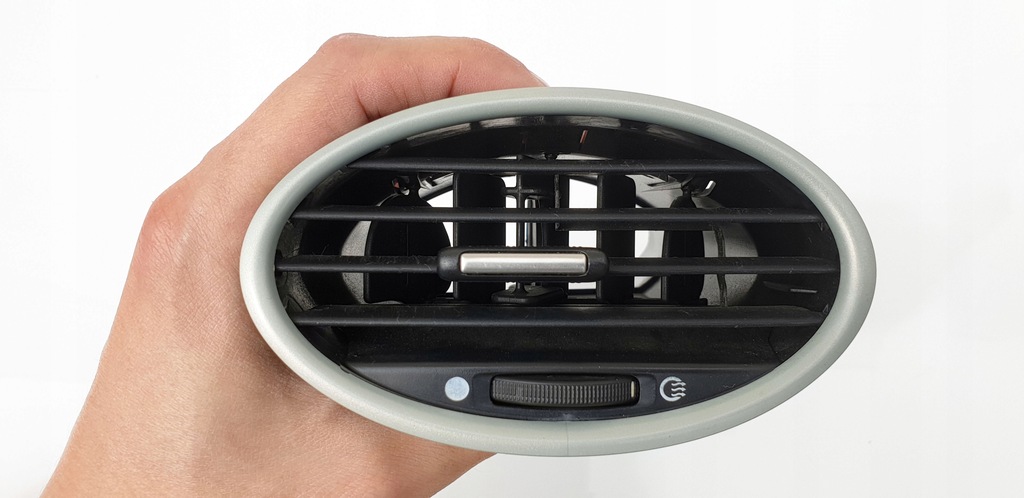 фото №14, Ford focus 2 mk2 ii овальна кругла решітка обдув панелі приладової панелі