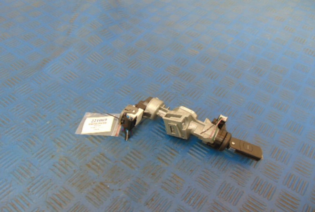 фото №1, Mazda 5 2.0d замок запалювання 3m51-3f880-ad