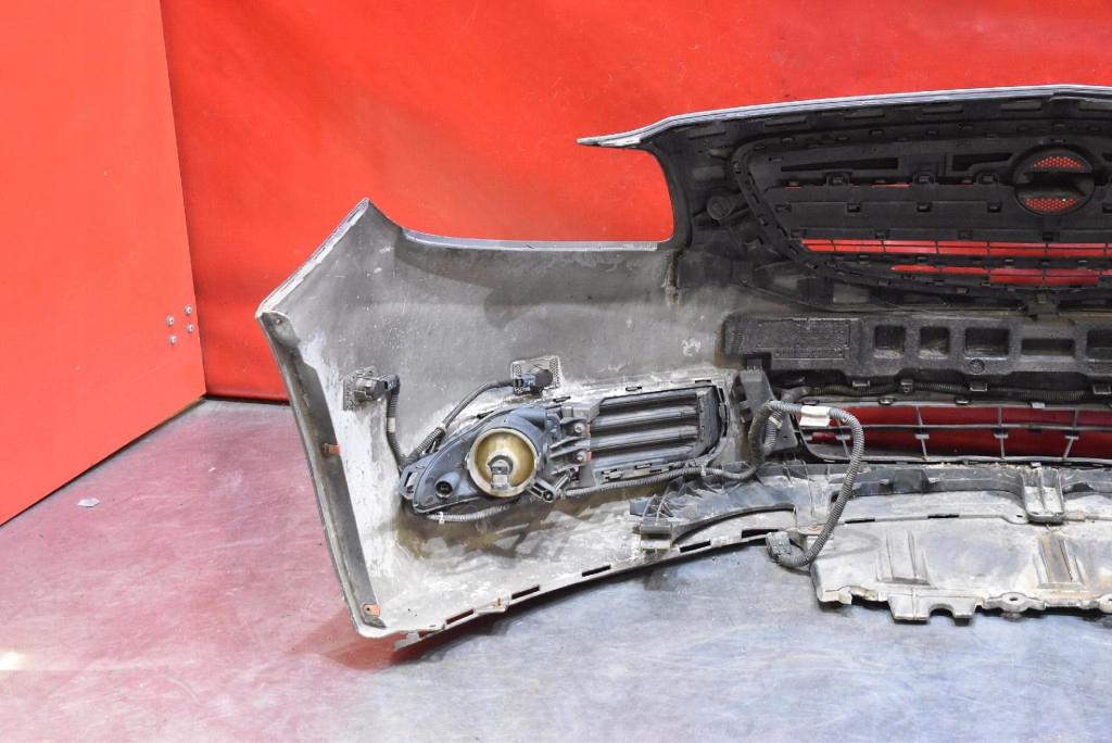 Бампер перед передній szary opel insignia a 08-14 Оригінал