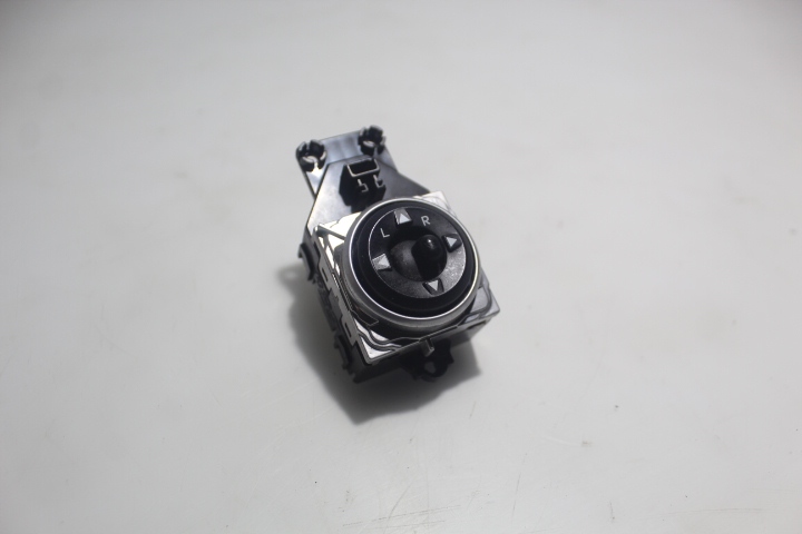 фото №1, Панель управление зеркал hyundai i30 ii