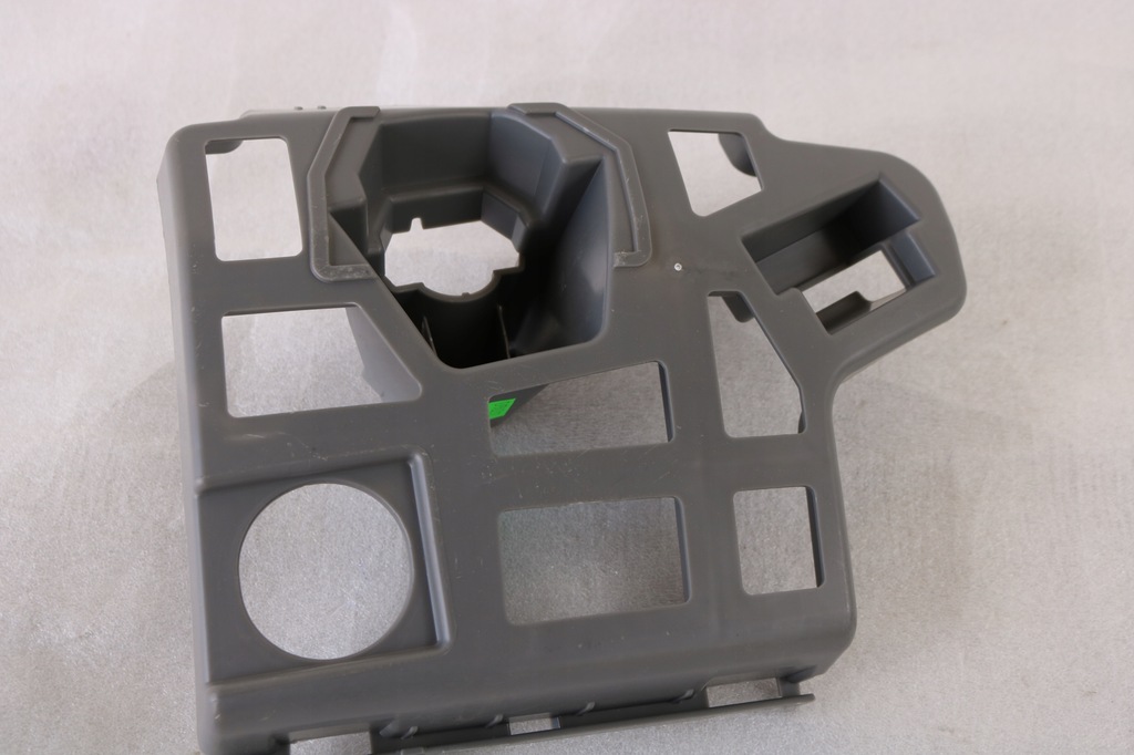 фото №4, Skoda rapid 5ja направляющая правый распылителя ,