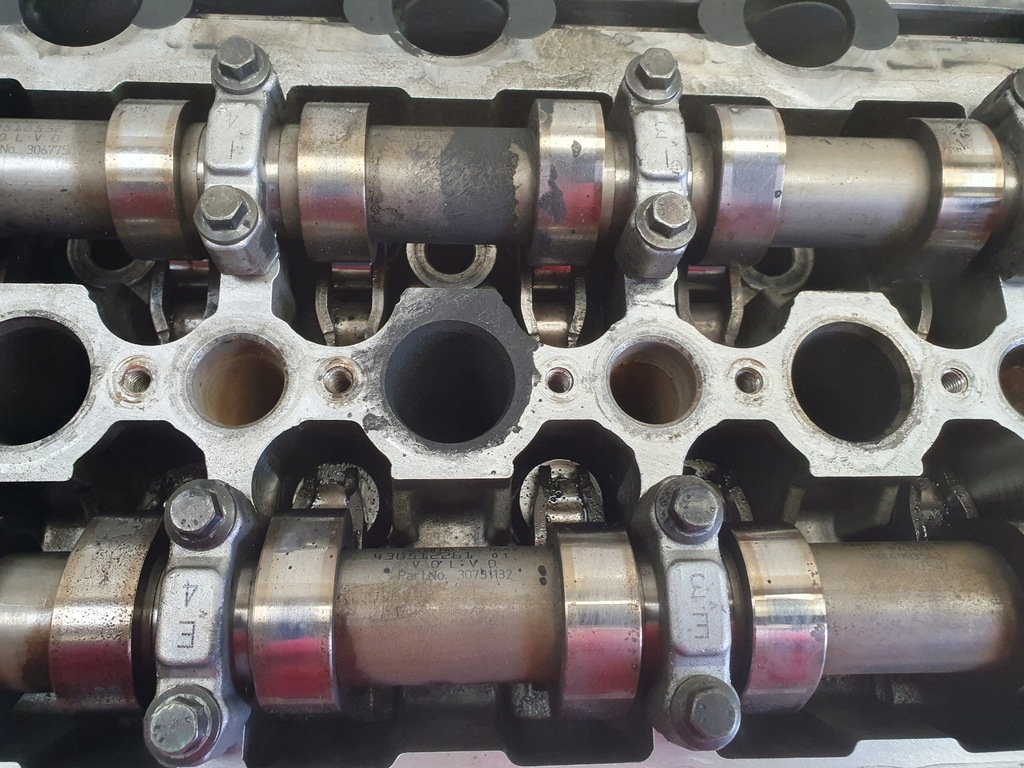 фото №11, Volvo s60 i v70 ii xc90 2.4 d5 головка цилиндров валы 30731988