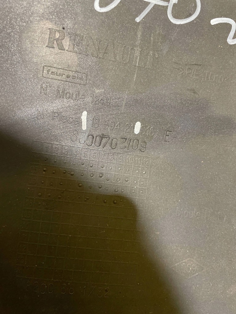 фото №10, Renault clio iii бампер передний