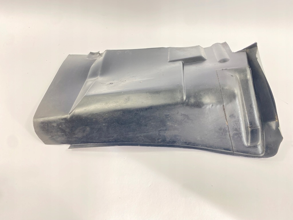 Накладка блок управління модулів za акумулятором пластик mercedes w124 1246261630 Київ