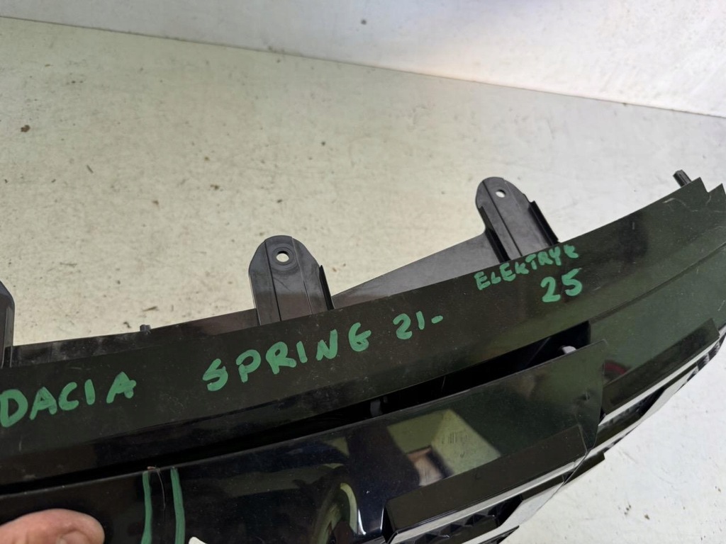 фото №13, Решітка радіатора решітка радіатора dacia spring 21-