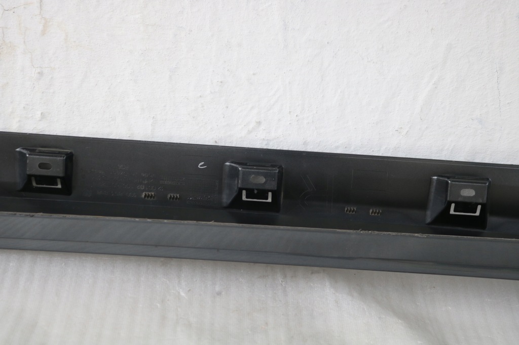 Vw passat b8 накладка поріг права поріг 3g0853858 . Зі Шроту