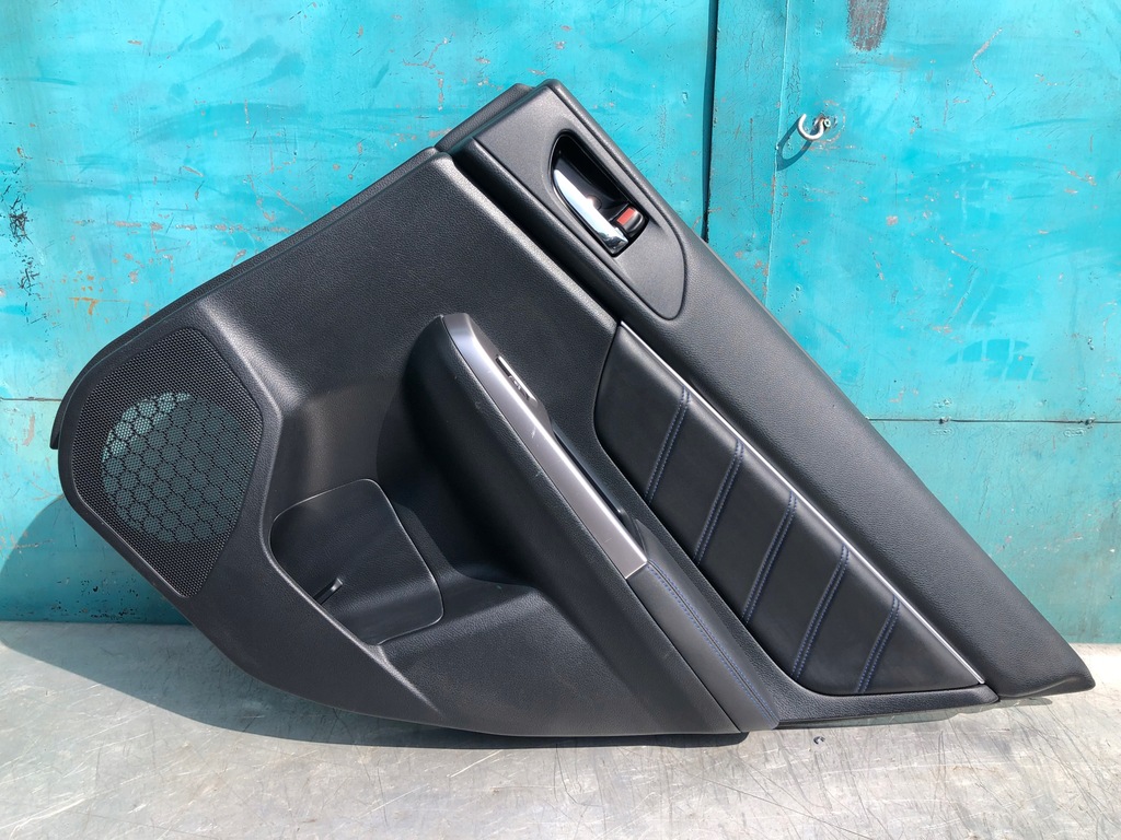 фото №1, Subaru levorg обшивка оббивка двері правий задня