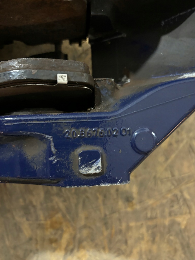 фото №6, Maserati levante sq4 левый передний суппорт тормозной 2086760201 06700388190