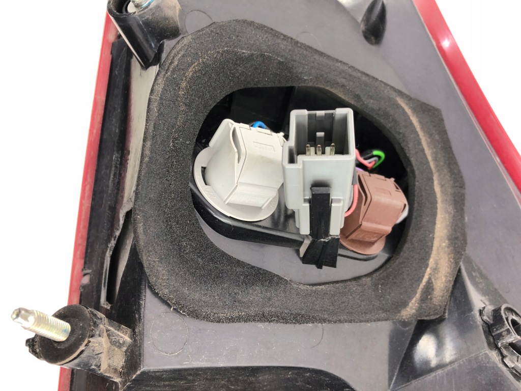 Volvo xc60 lci правый  фара задний led 31323035 Оригинал