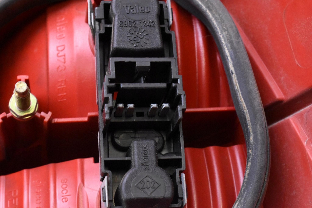 фото №10, Лампа ліва задня задня 8200014359 renault vel satis 02-05