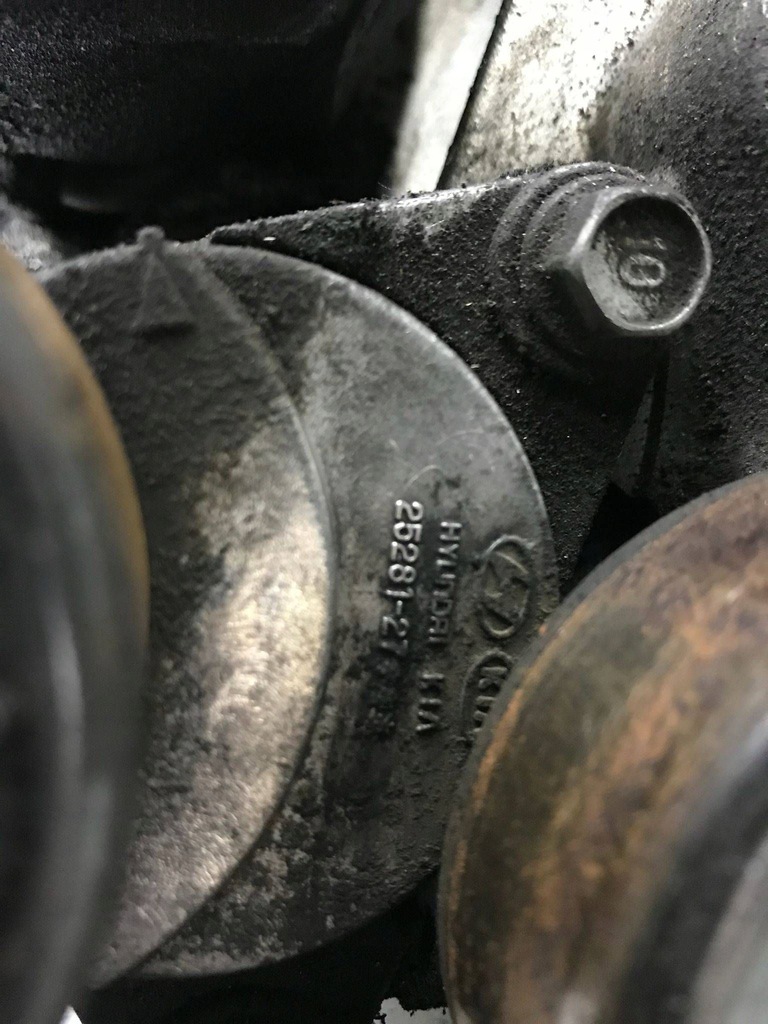 фото №9, Kia carens ii 2008 кронштейн генератора 2528127