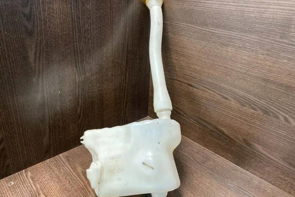 фото №8, Бачок омывателя renault master iii фургон fv 2891000023r 2.3l