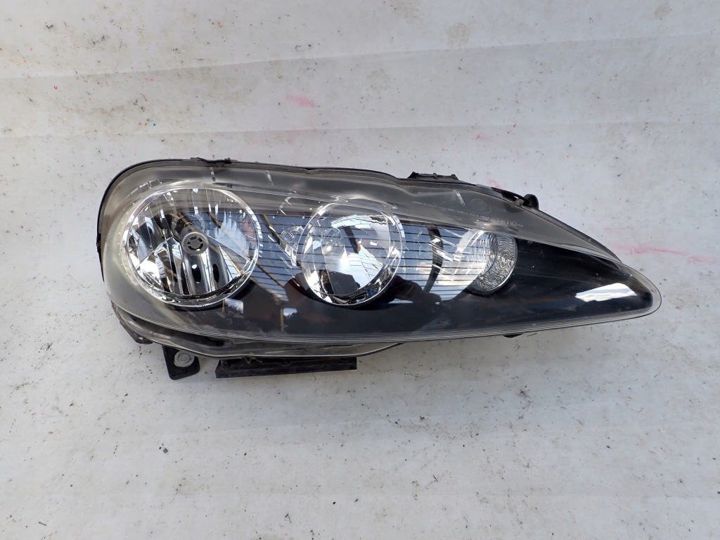 фото №1, Alfa romeo 147 lift 04-10 лампа правая перед передняя ксенон