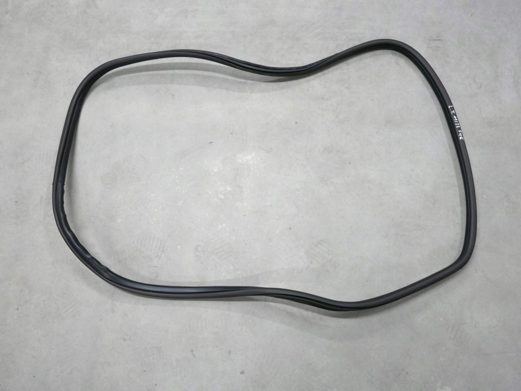 фото №1, Bmw f45 f46 прокладка двері лівий задня 7316818